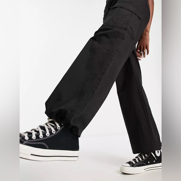 NWT Levi's 94 Baggy Cargo Pants In Black Size 30 Women's - Picture 4 of 11